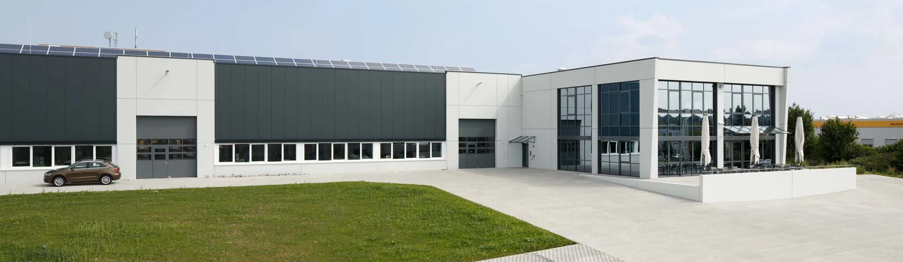 Fertiggestelltes Industriegebäude